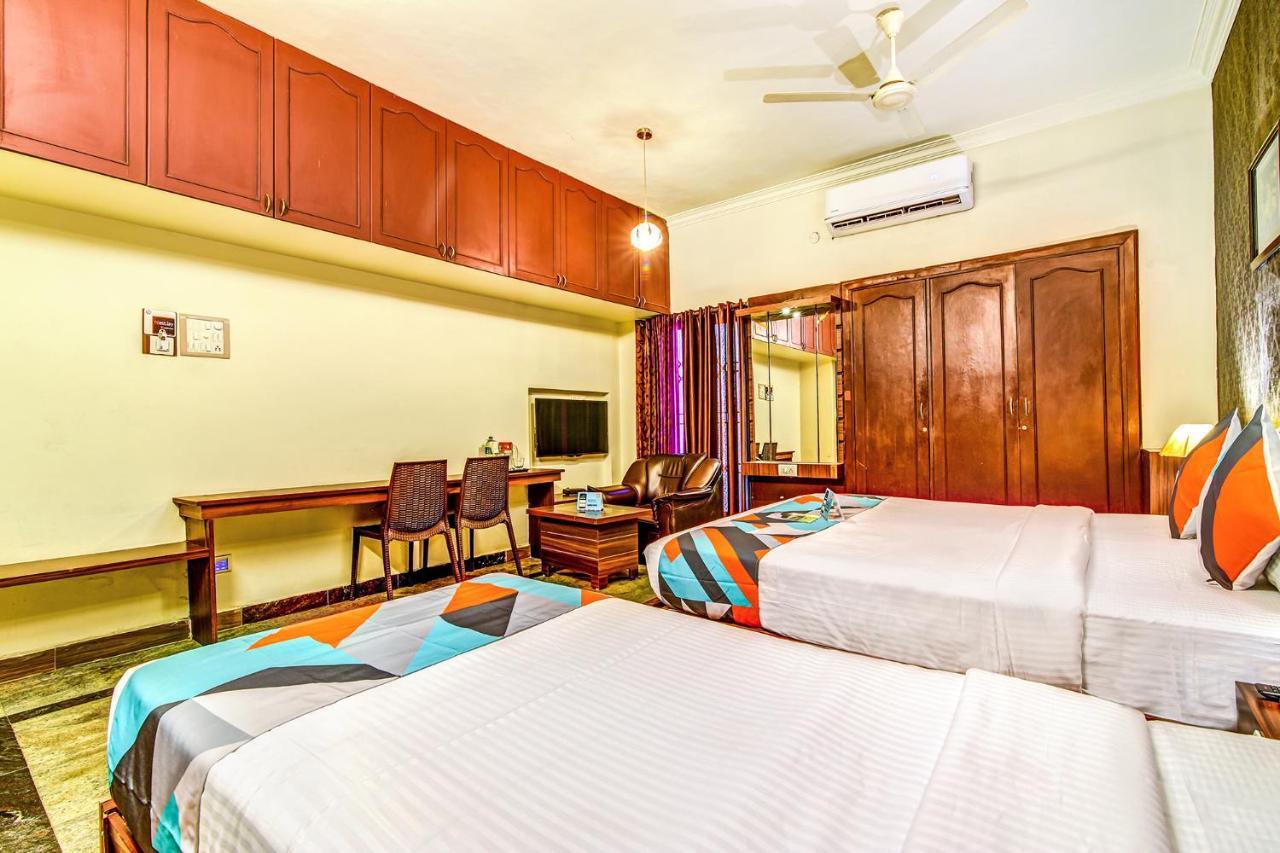 Fabexpress Nestlay Rooms - 100M From Velammal Hall, Moggappair Chennai Exterior photo