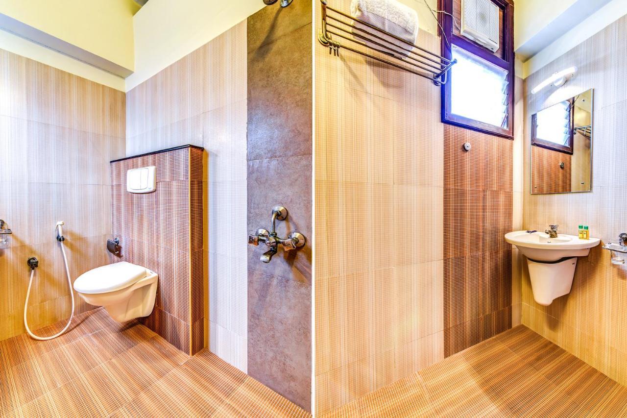 Fabexpress Nestlay Rooms - 100M From Velammal Hall, Moggappair Chennai Exterior photo