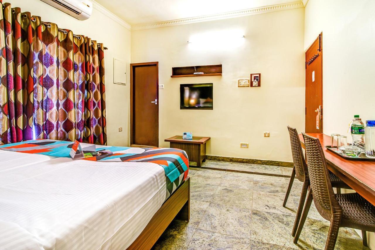 Fabexpress Nestlay Rooms - 100M From Velammal Hall, Moggappair Chennai Exterior photo